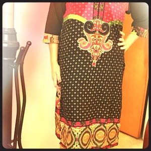 Printed long dress with patterns